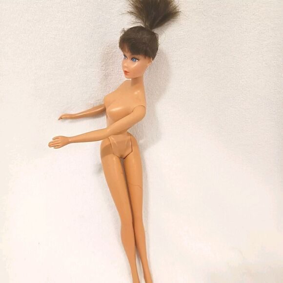 VNT Mattel 1966 TNT Twist n Turn Brunette Barbie Doll Medium Complexion GREAT!!